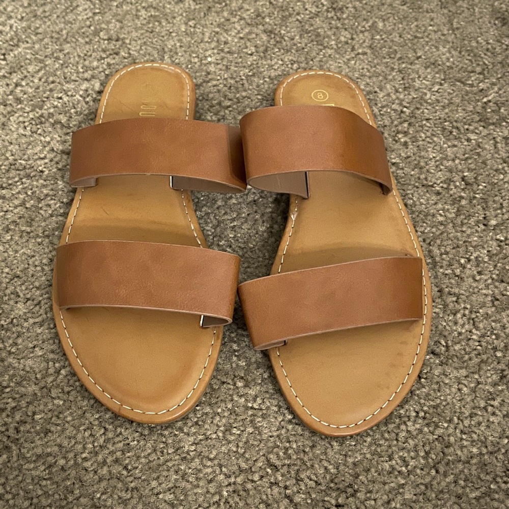 Women’s Tan Sandals
